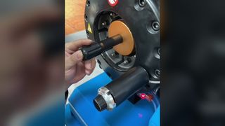 P32CS জলবাহী পায়ের পাতার মোজাবিশেষ crimping মেশিন