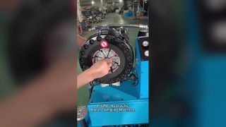 নমনীয় পায়ের পাতার মোজাবিশেষ জন্য P32NC উচ্চ চাপ জলবাহী পায়ের পাতার মোজাবিশেষ crimping মেশিন